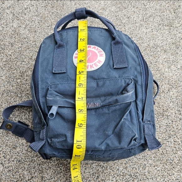 black hole waist pack 5l patagonia settlement perfect for an urban Color:Gunmetal Rain Resist Hiking Backpack For Kids